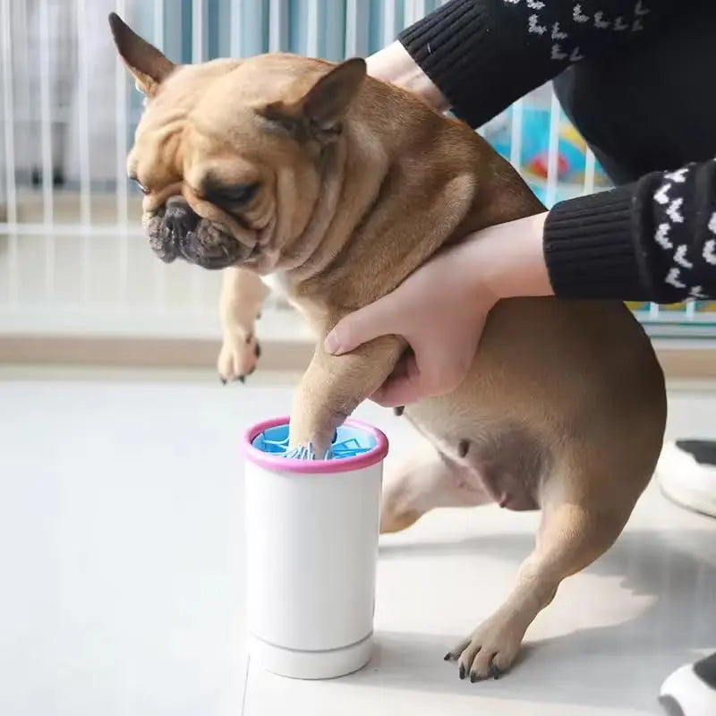 Dog Paw Washer Cup with Blue Interior Brushes and Round Opening [YQT:LV-260921-001:9b02e734bc35a2f8]